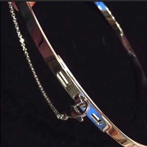 Listing for Blue Eyed Diva Only